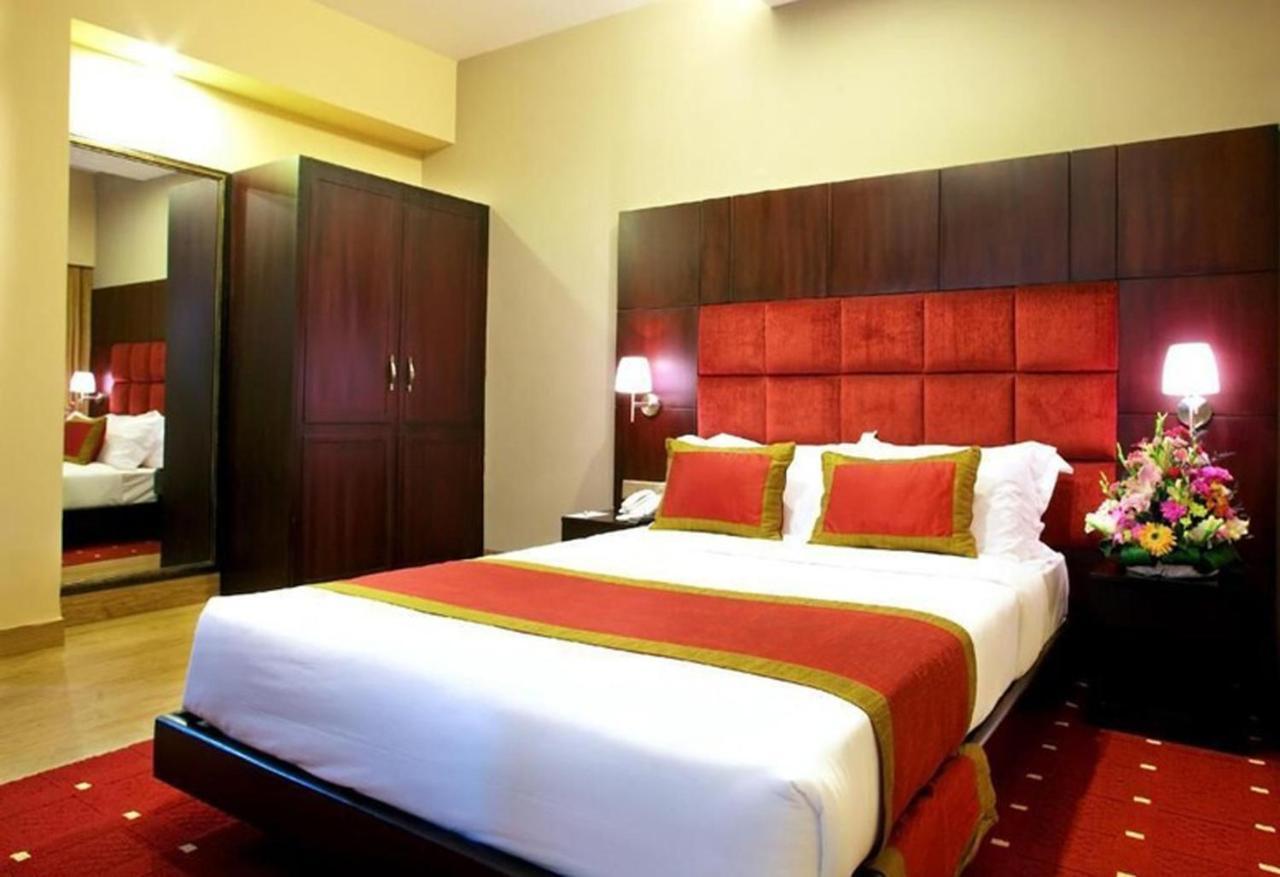 West Park Inn Dhaka Exterior photo