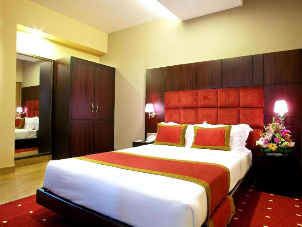 West Park Inn Dhaka Exterior photo
